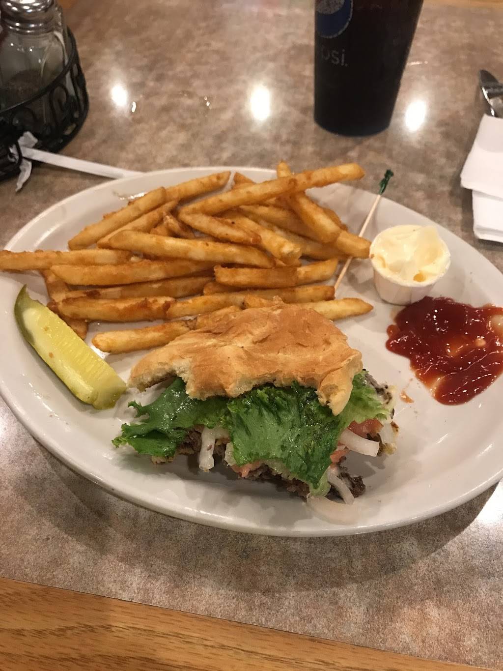 Scottys Restaurant | restaurant | 215 Ballard Rd, Gansevoort, NY 12831, USA | 5185841444 OR +1 518-584-1444