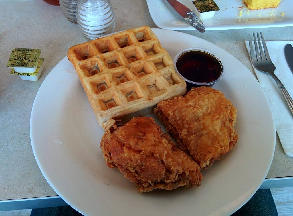 Miss Mamies Spoonbread Too | restaurant | 366 W 110th St, New York, NY 10025, USA | 2128656744 OR +1 212-865-6744