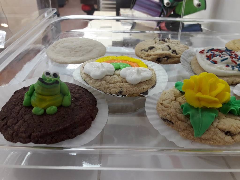 HB Cookie Dough Company | bakery | 17409 Chesterfield Airport Rd suite a, Chesterfield, MO 63005, USA | 6363457554 OR +1 636-345-7554