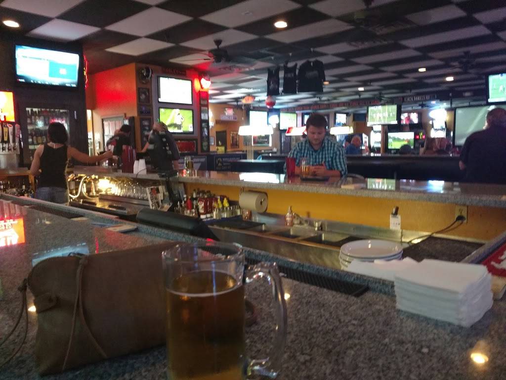 Tailgaters Sports Bar & Grill | restaurant | 6070 W Bell Rd, Glendale, AZ 85308, USA | 6025479366 OR +1 602-547-9366