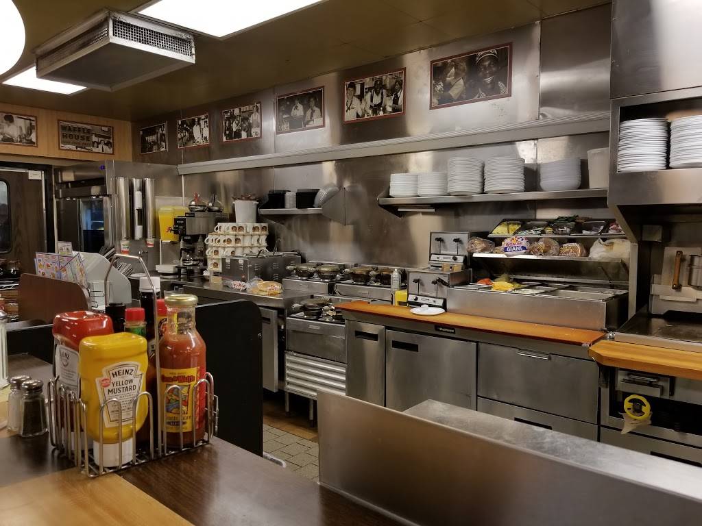 Waffle House | meal takeaway | 810 Kings Hwy, Port Charlotte, FL 33980, USA | 9412555602 OR +1 941-255-5602