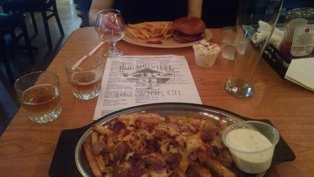 Hudsonville Winery | restaurant | 3768 Chicago Dr, Hudsonville, MI 49426, USA | 6166624589 OR +1 616-662-4589