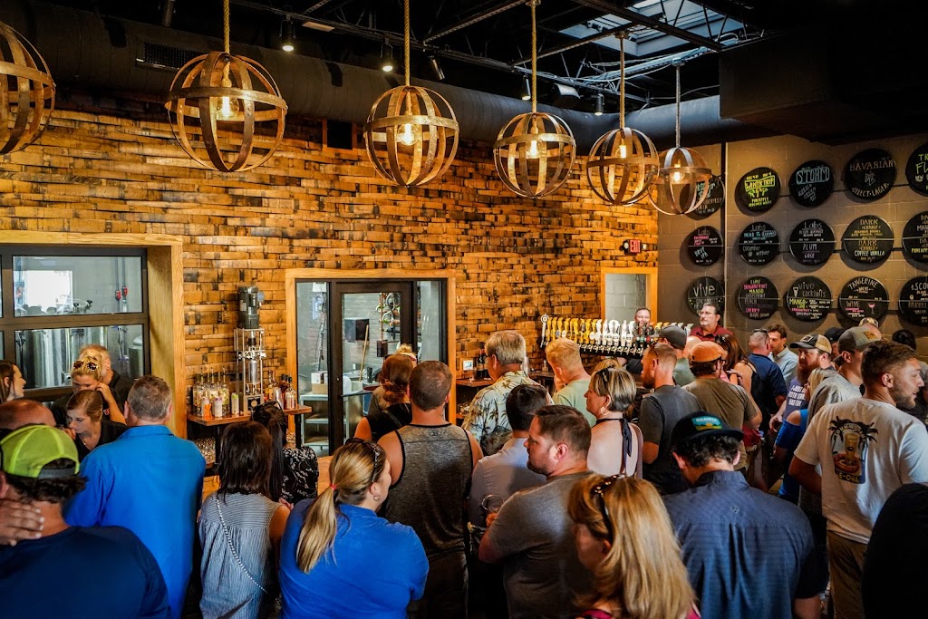 Braxton Barrel House | restaurant | 5 Orphanage Rd, Fort Mitchell, KY 41017, USA | 8593310296 OR +1 859-331-0296