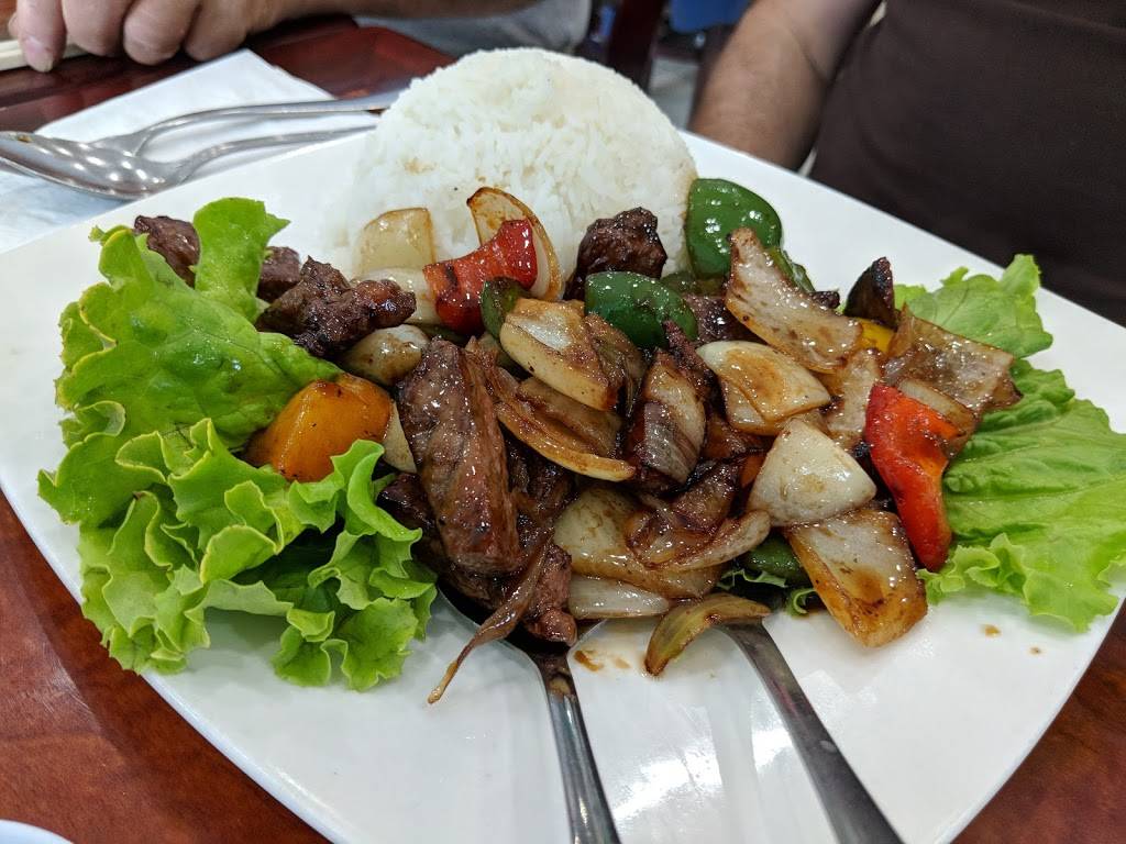 Pho Mi Binh Minh | restaurant | 680 Silver Creek Blvd, Mississauga, ON L5A 3Z1, Canada | 9052817177 OR +1 905-281-7177