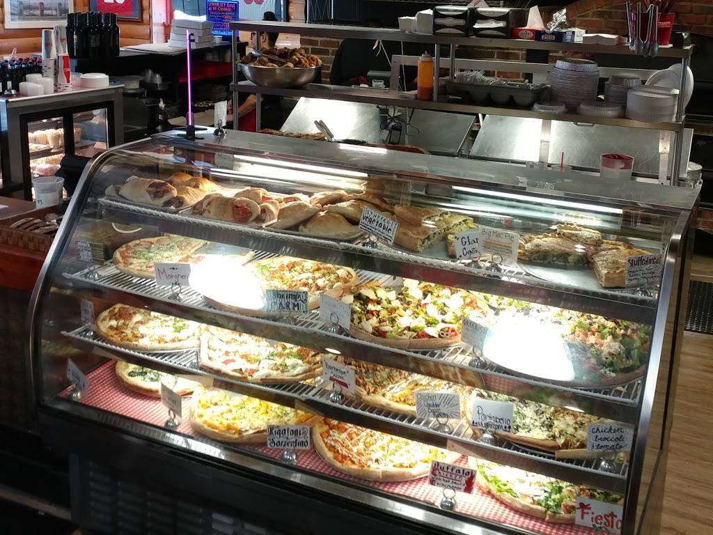 The Roadhouse | restaurant | 1111 W Main St, Riverhead, NY 11901, USA | 6312089888 OR +1 631-208-9888