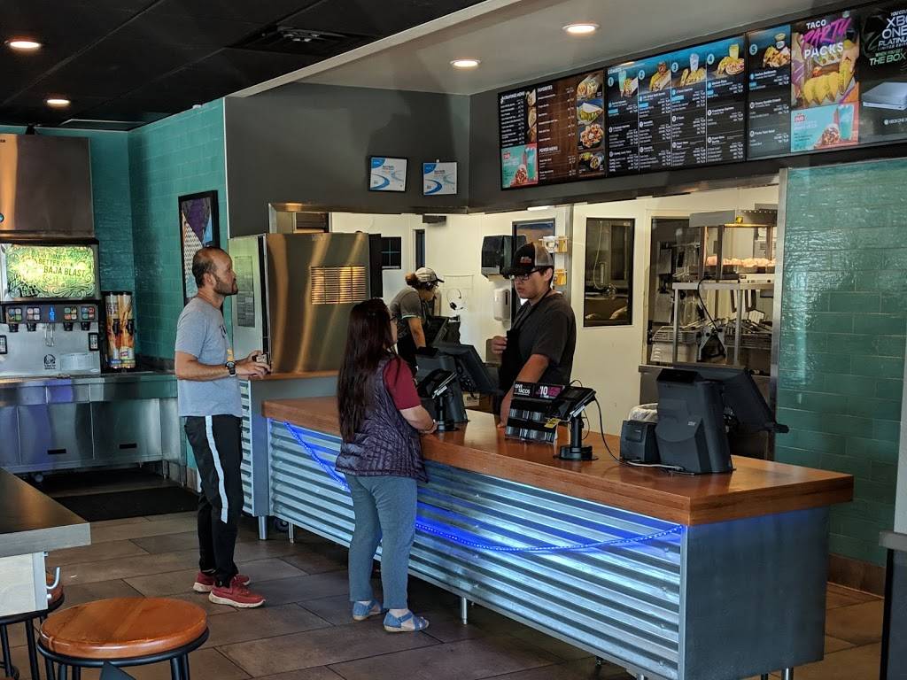 Taco Bell | meal takeaway | 995 1st St, Gilroy, CA 95020, USA | 4088461188 OR +1 408-846-1188