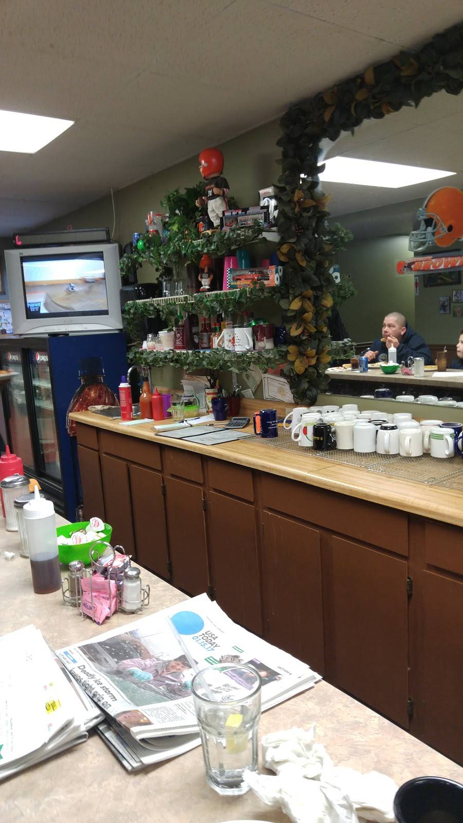 West Winds Cafe | restaurant | 2453 Dewey Ave # 1, Rochester, NY 14615, USA | 5856215530 OR +1 585-621-5530