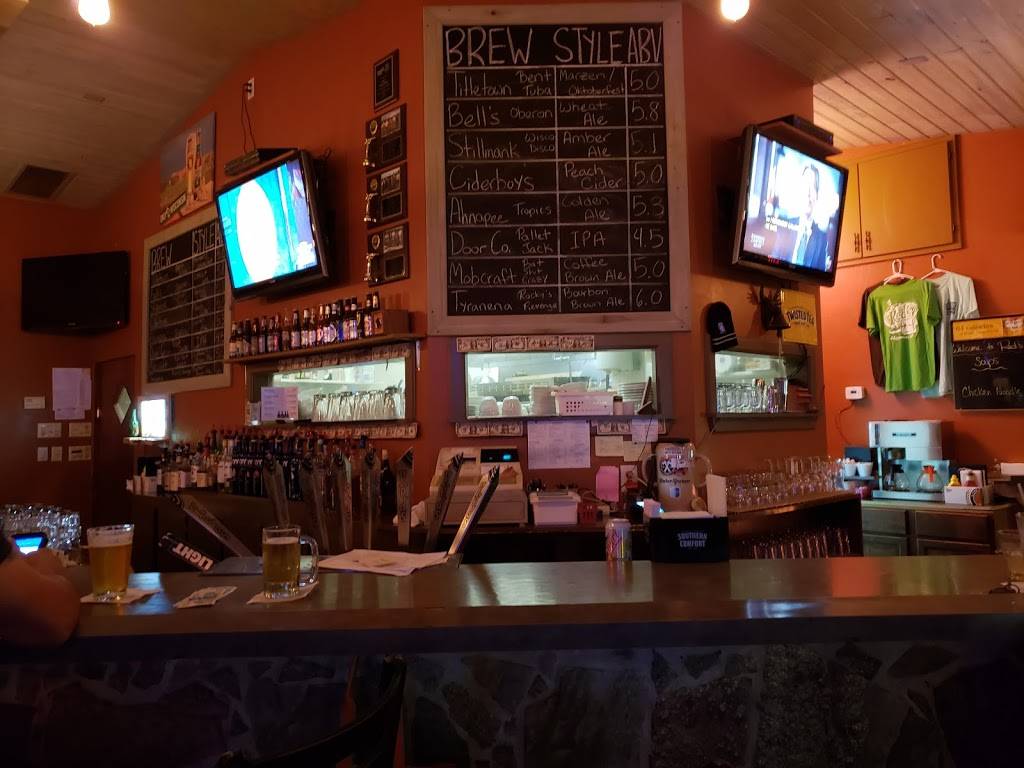 Reds Pub & Grill | restaurant | N6318 WI-42, Algoma, WI 54201, USA | 9204875431 OR +1 920-487-5431