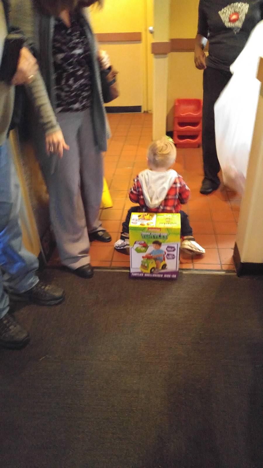 Pizza Hut | meal delivery | 610 MS-35 S, Carthage, MS 39051, USA | 6012675658 OR +1 601-267-5658