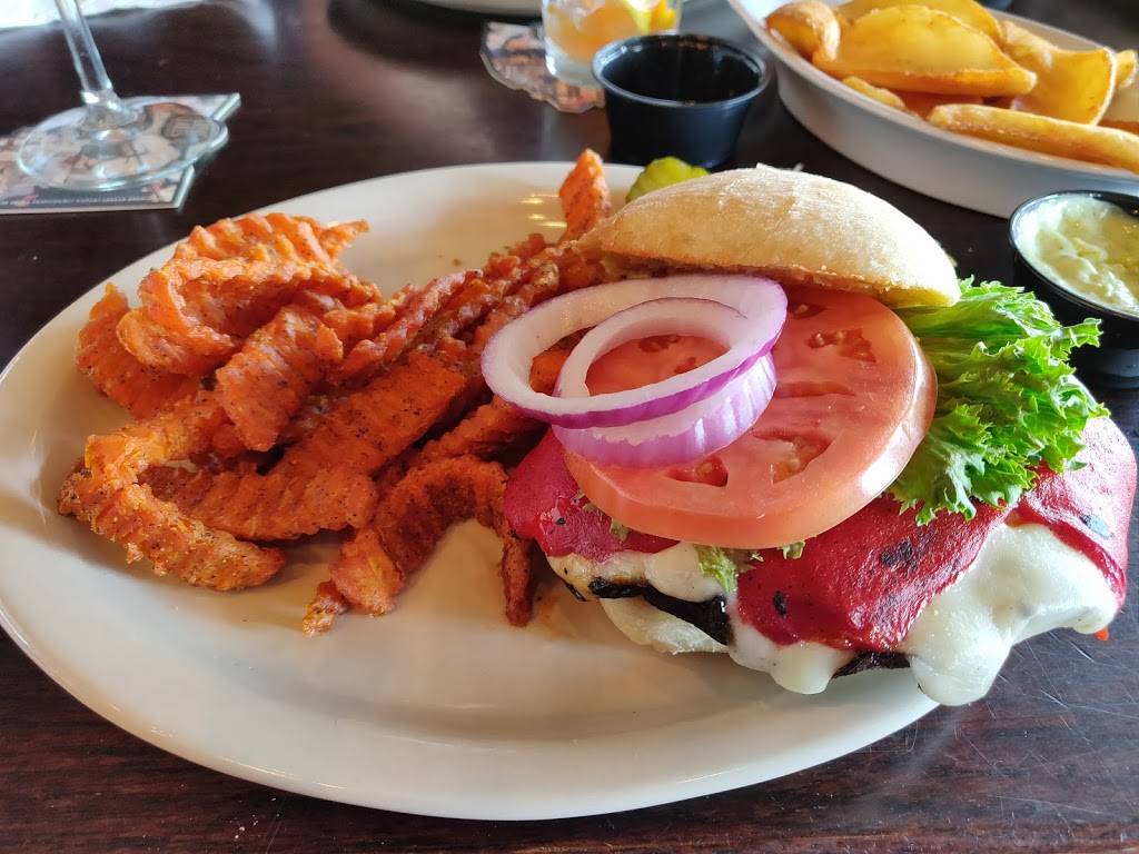 Hooligans Irish Pub | restaurant | 421 Co Rd 215, Put-In-Bay, OH 43456, USA | 4192858000 OR +1 419-285-8000