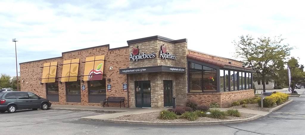 Applebees Grill + Bar | restaurant | 5100 S 76th St, Greendale, WI 53129, USA | 4144238013 OR +1 414-423-8013