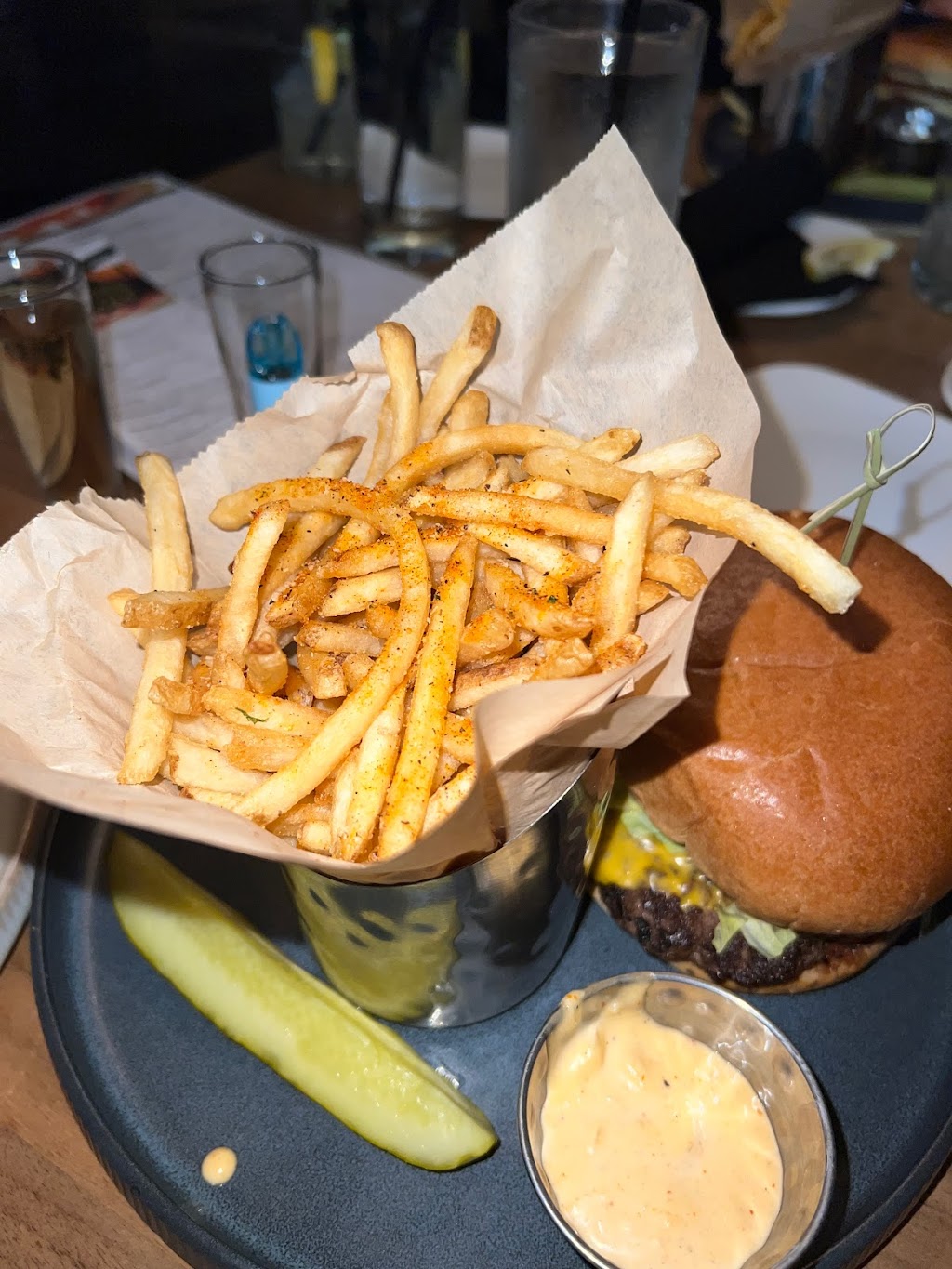 West End Kitchen & Bar | restaurant | 4135 Orchard Lake Rd, Orchard Lake Village, MI 48323, USA | 2489775086 OR +1 248-977-5086