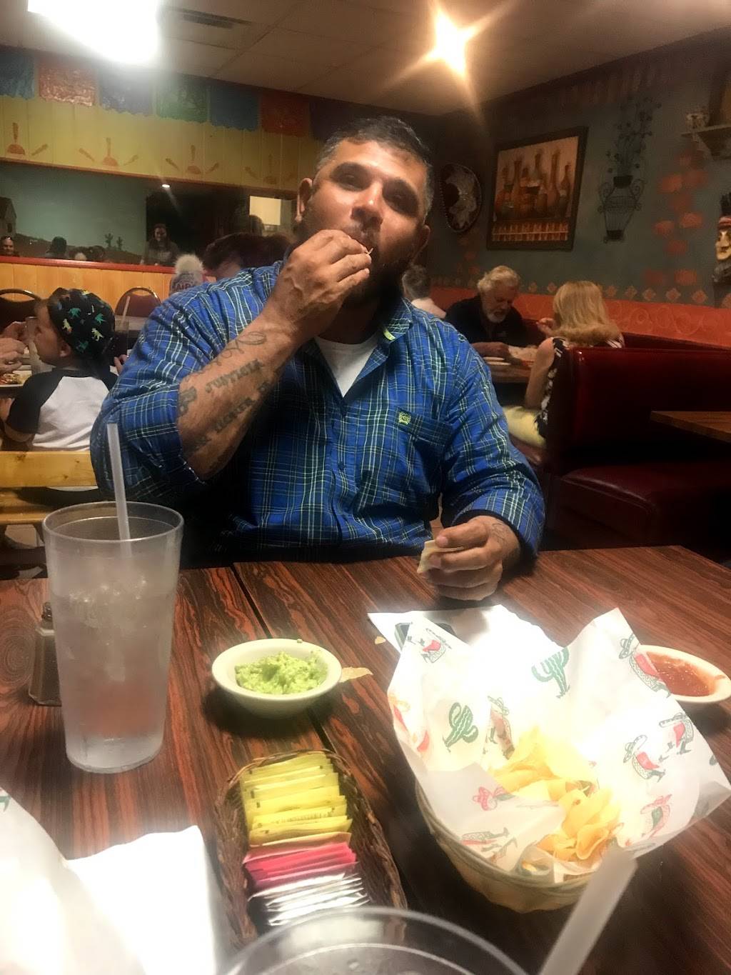 El Royal Restaurant | restaurant | 2330 NE 1st St, Pryor, OK 74361, USA | 9188251531 OR +1 918-825-1531