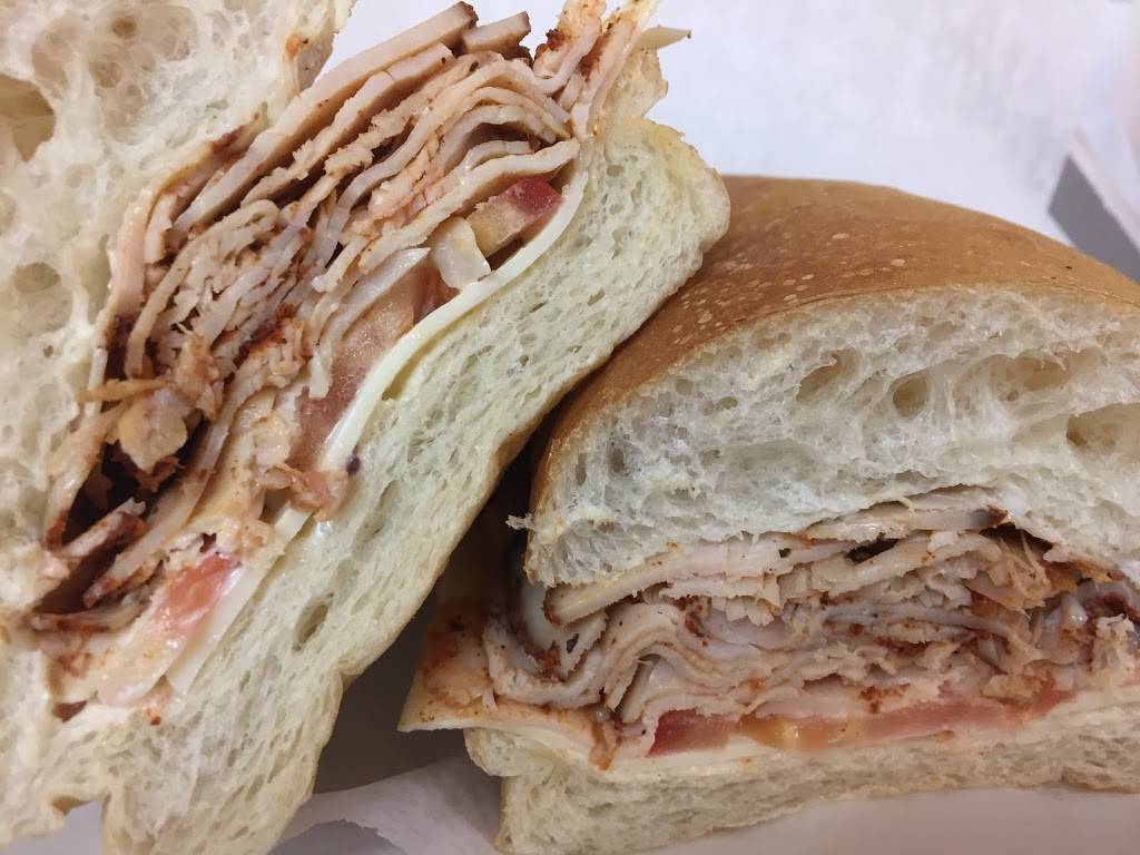 Ellies Deli | restaurant | 924 W 75th St unit 108, Naperville, IL 60565, USA | 6303553354 OR +1 630-355-3354