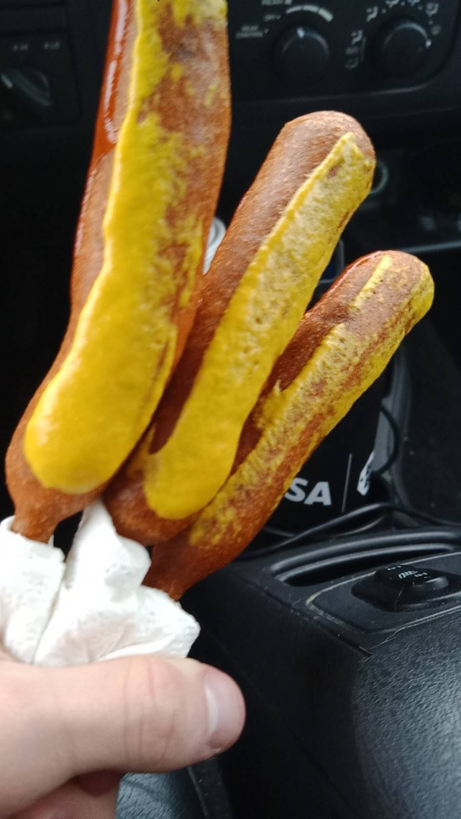 Pronto Pup | meal takeaway | 313 S Harbor Dr, Grand Haven, MI 49417, USA | 6165023583 OR +1 616-502-3583