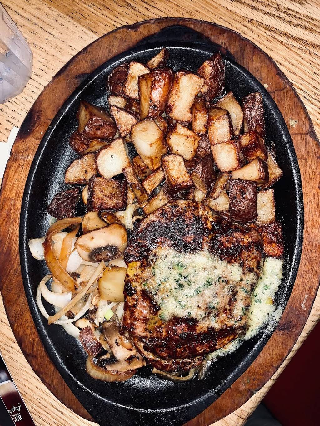 Applebees Grill + Bar | restaurant | 20405 S Dixie Hwy, Miami, FL 33189, USA | 7862939406 OR +1 786-293-9406