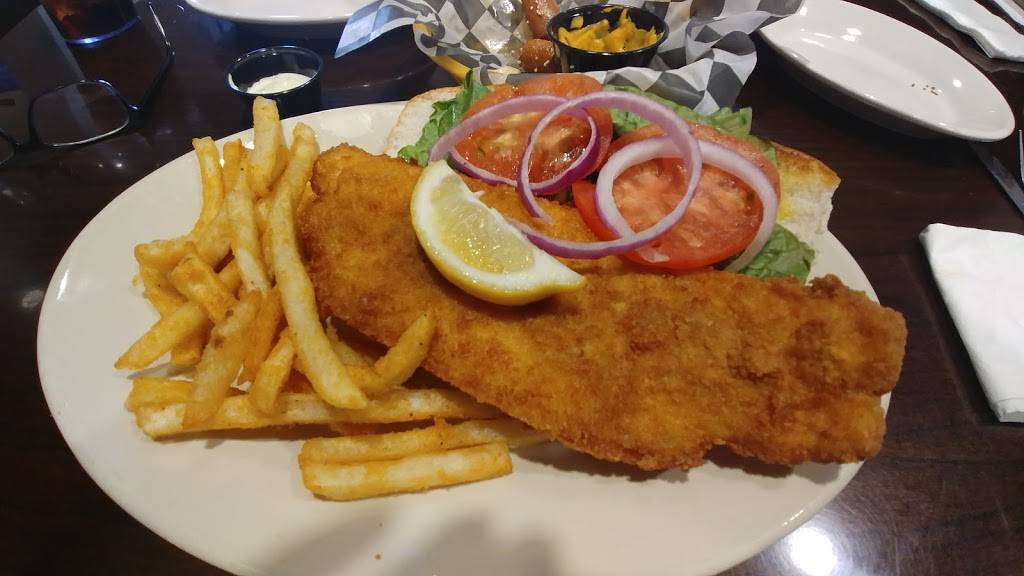 TDs Tailgate Grill | restaurant | 1645 N Main St, North Canton, OH 44720, USA | 3303059660 OR +1 330-305-9660