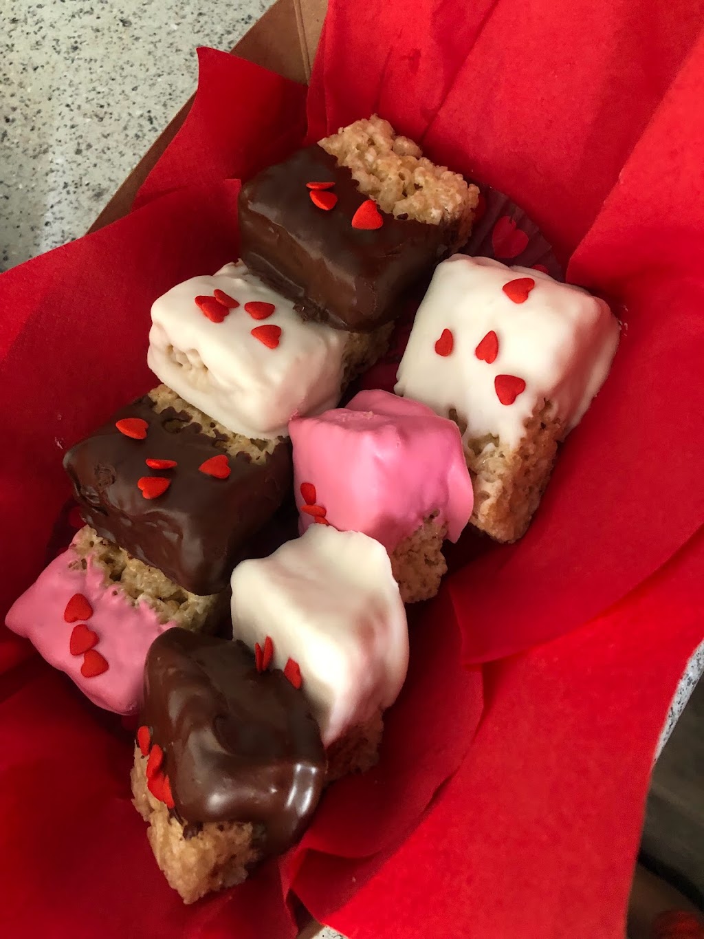 Ava’s Treatz | restaurant | 1207 High Hammock Dr, Tampa, FL 33619, USA | 8136191697 OR +1 813-619-1697