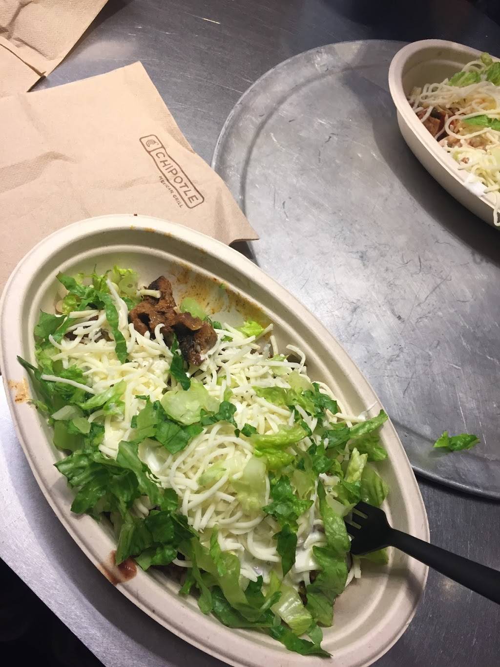 Chipotle Mexican Grill | restaurant | 149 8th Ave, New York, NY 10011, USA | 2126204015 OR +1 212-620-4015