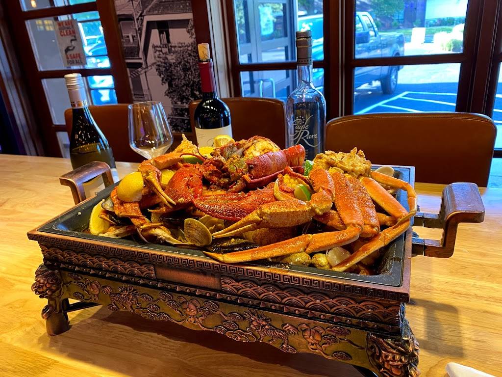 Crazy Seafood Cajun Seafood and Bar | restaurant | 847 Riverdale St, West Springfield, MA 01089, USA | 4138816888 OR +1 413-881-6888