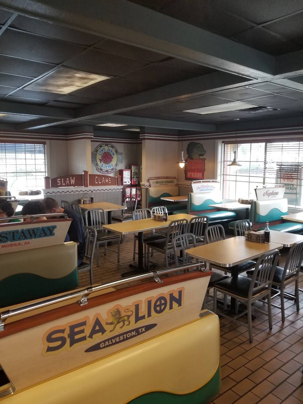 Long John Silvers | restaurant | 740 E Lewis and Clark Pkwy, Clarksville, IN 47129, USA | 8122831179 OR +1 812-283-1179