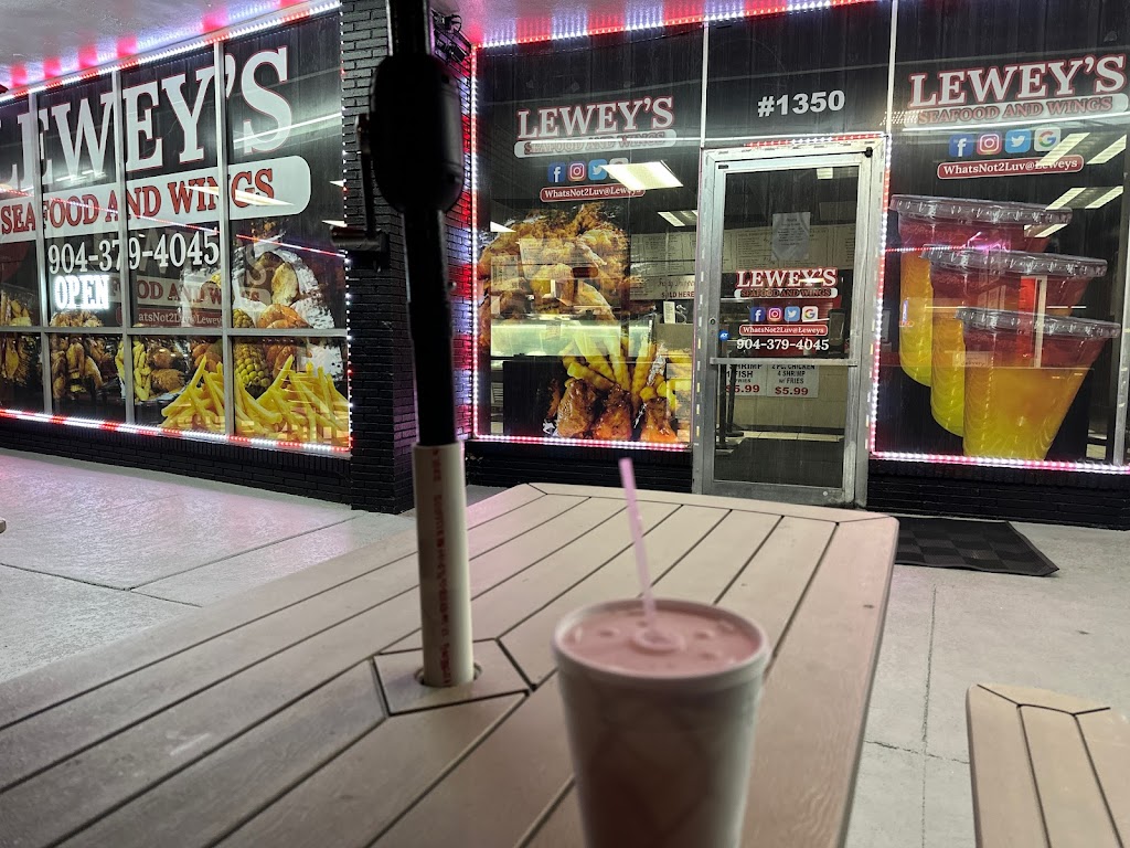 Leweys Seafood and Wings (Arlington) | restaurant | 1350 University Blvd N, Jacksonville, FL 32211, USA | 9043794045 OR +1 904-379-4045