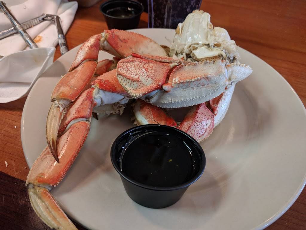 Captain Georges Seafood Restaurant | restaurant | 705 S Croatan Hwy, Kill Devil Hills, NC 27948, USA | 2524806677 OR +1 252-480-6677