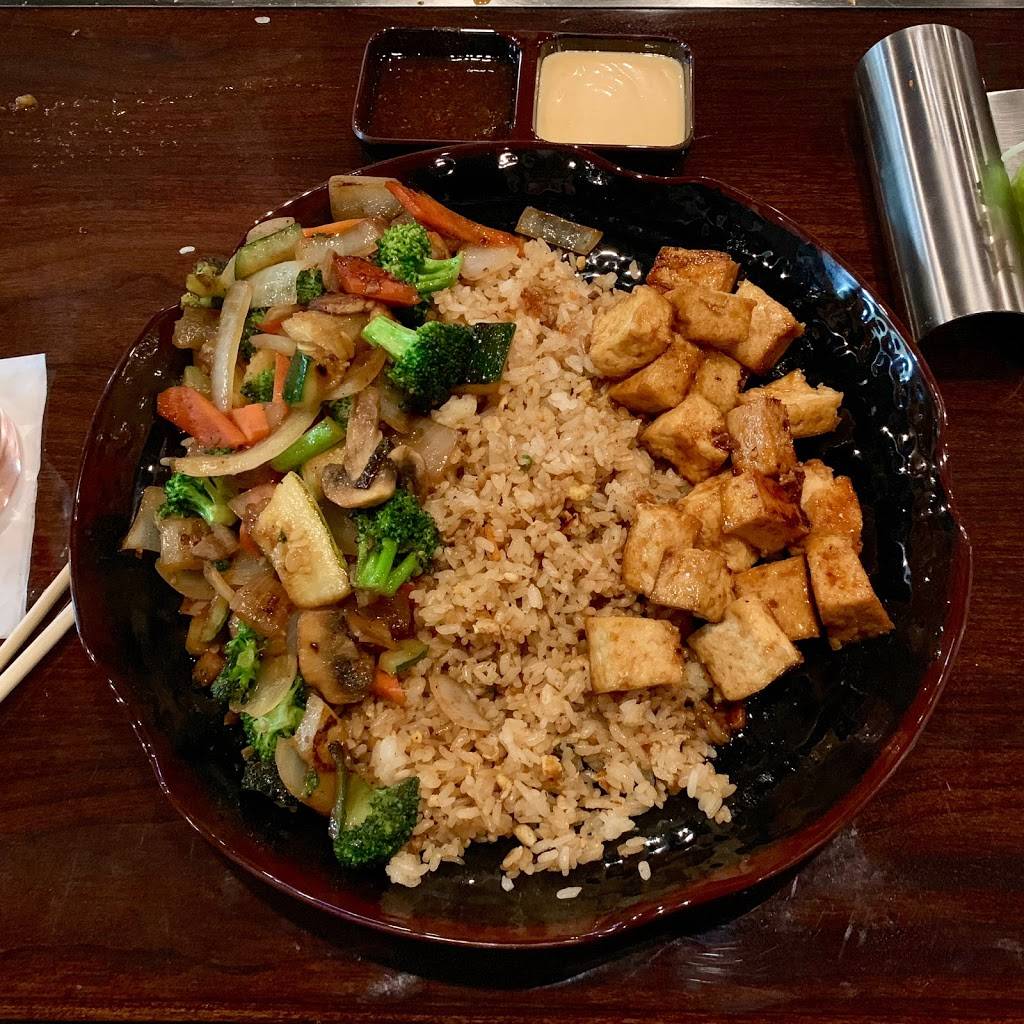 Rayoka Japanese Steakhouse & Sushi | restaurant | 465 W Dussel Dr, Maumee, OH 43537, USA | 4197940038 OR +1 419-794-0038