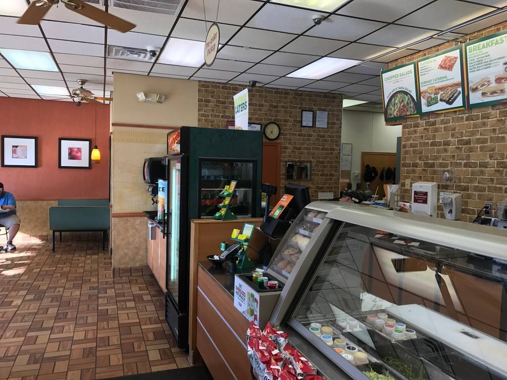 Subway | restaurant | 330 Greater Butler Mart, Butler, PA 16001, USA | 7242834900 OR +1 724-283-4900