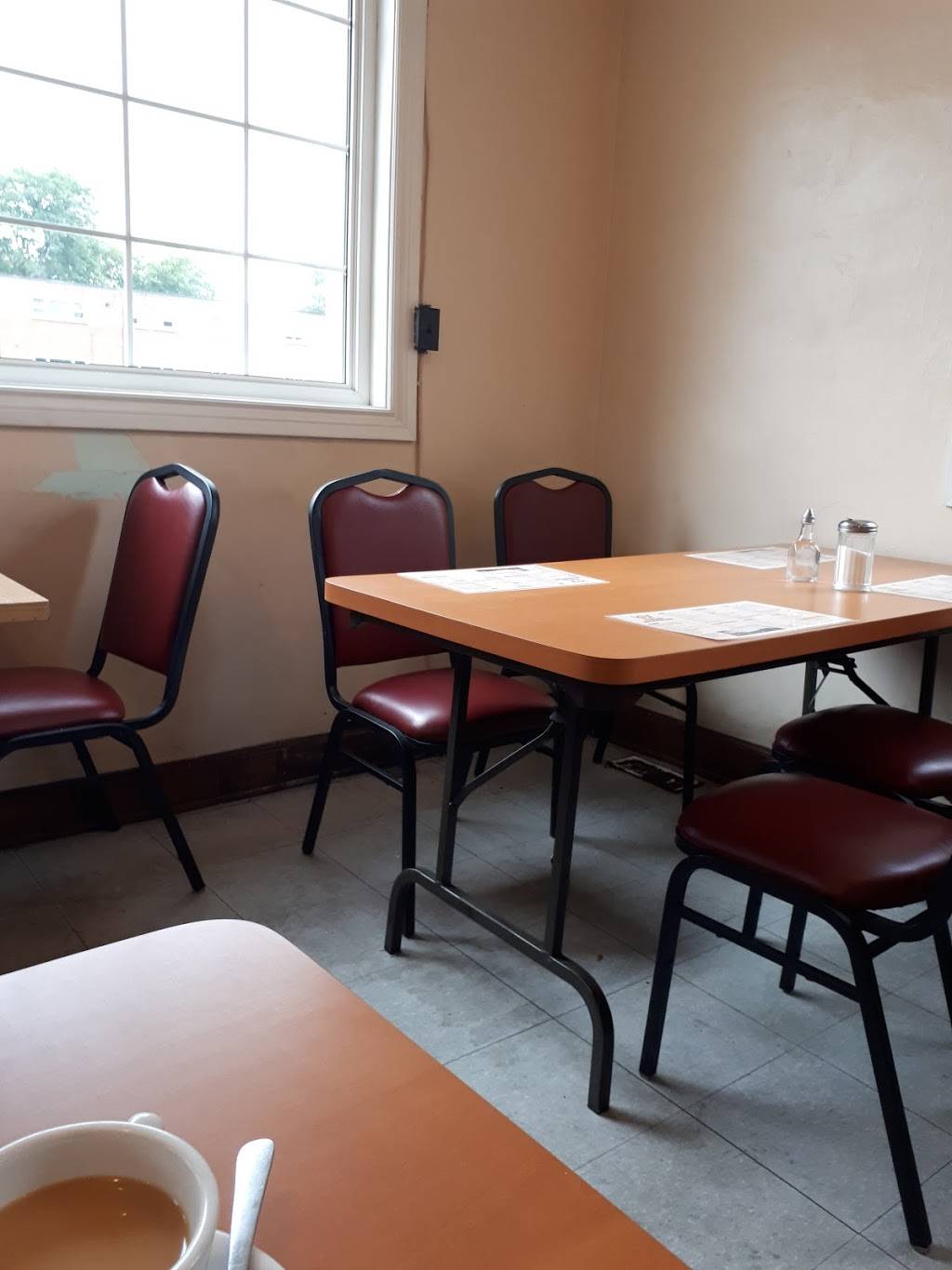 Station Restaurant | restaurant | 1350 Pelletier St, Windsor, ON N9B 1R8, Canada | 5192549135 OR +1 519-254-9135