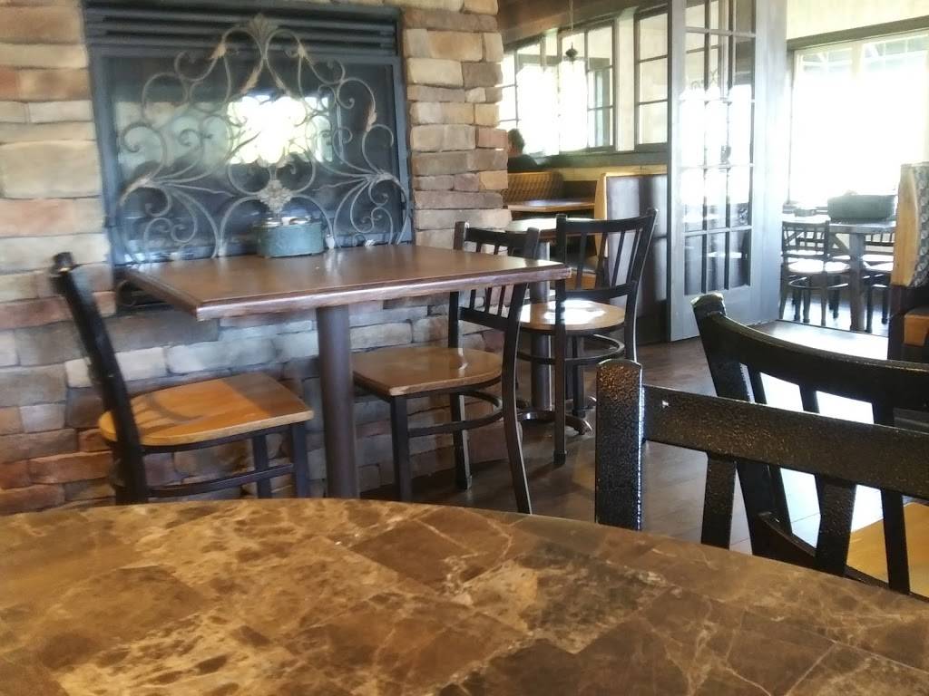 Gambinos Pizza | restaurant | 339 S 1st St, Colwich, KS 67030, USA | 3167961121 OR +1 316-796-1121