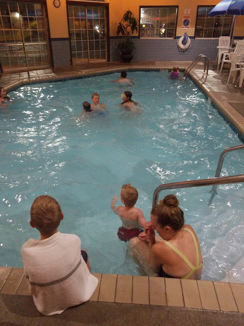 Shell | restaurant | 1350 Delanglade St, Kaukauna, WI 54130, USA | 9207592392 OR +1 920-759-2392