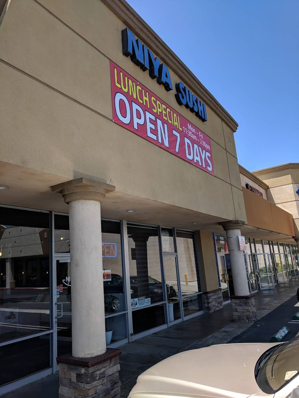 Niya | restaurant | 5910 Warner Ave, Huntington Beach, CA 92649, USA | 7143779842 OR +1 714-377-9842