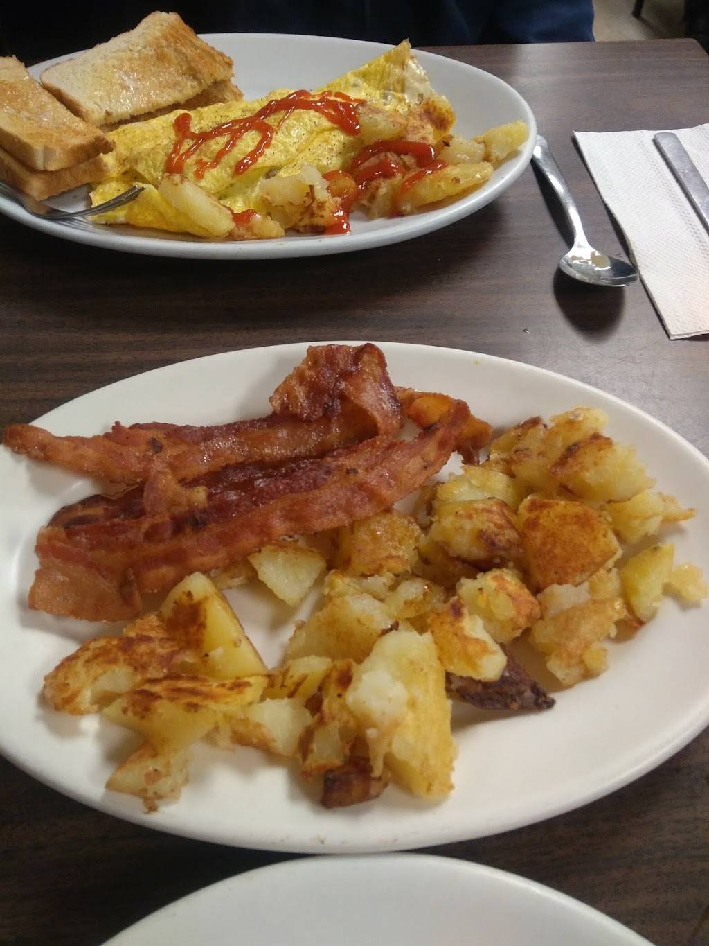 Twin Cities Cafe | restaurant | 48 Alfred St #101, Biddeford, ME 04005, USA | 2072824862 OR +1 207-282-4862