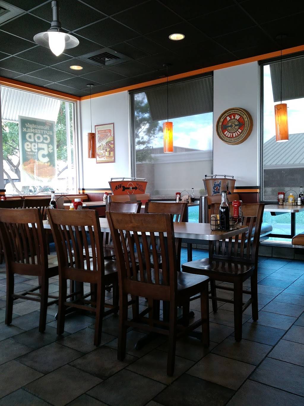 Long John Silvers | meal takeaway | 547 S Rock Rd, Wichita, KS 67207, USA | 3166828463 OR +1 316-682-8463