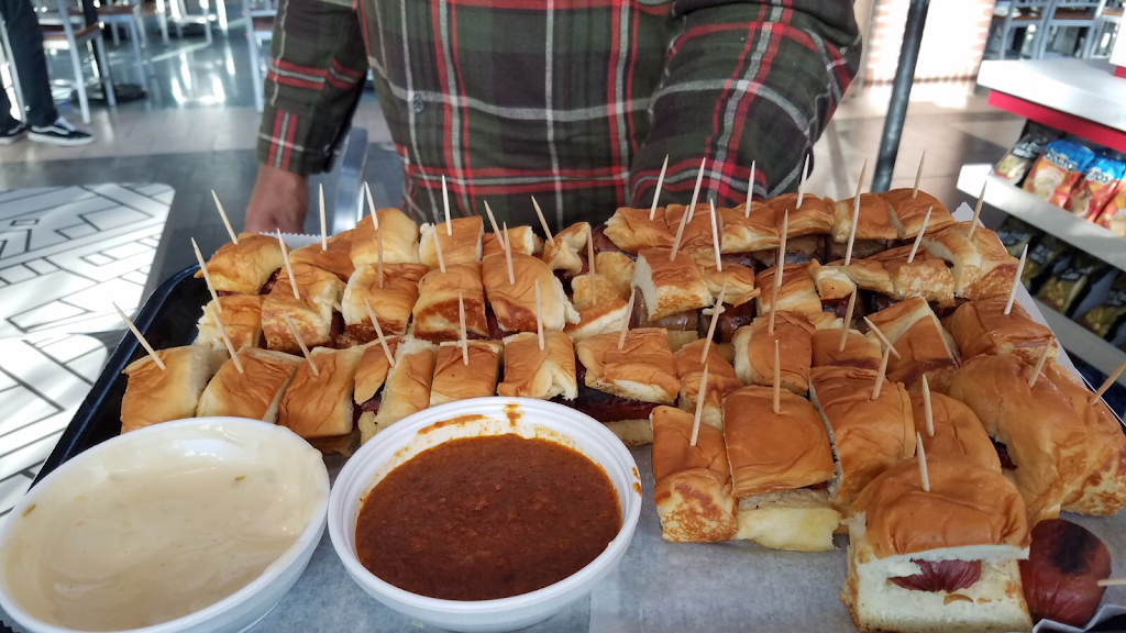 TopDog "The Boss of Dogs" | restaurant | Food Court, 6910 Fayetteville Rd, Durham, NC 27713, USA | 9197684326 OR +1 919-768-4326