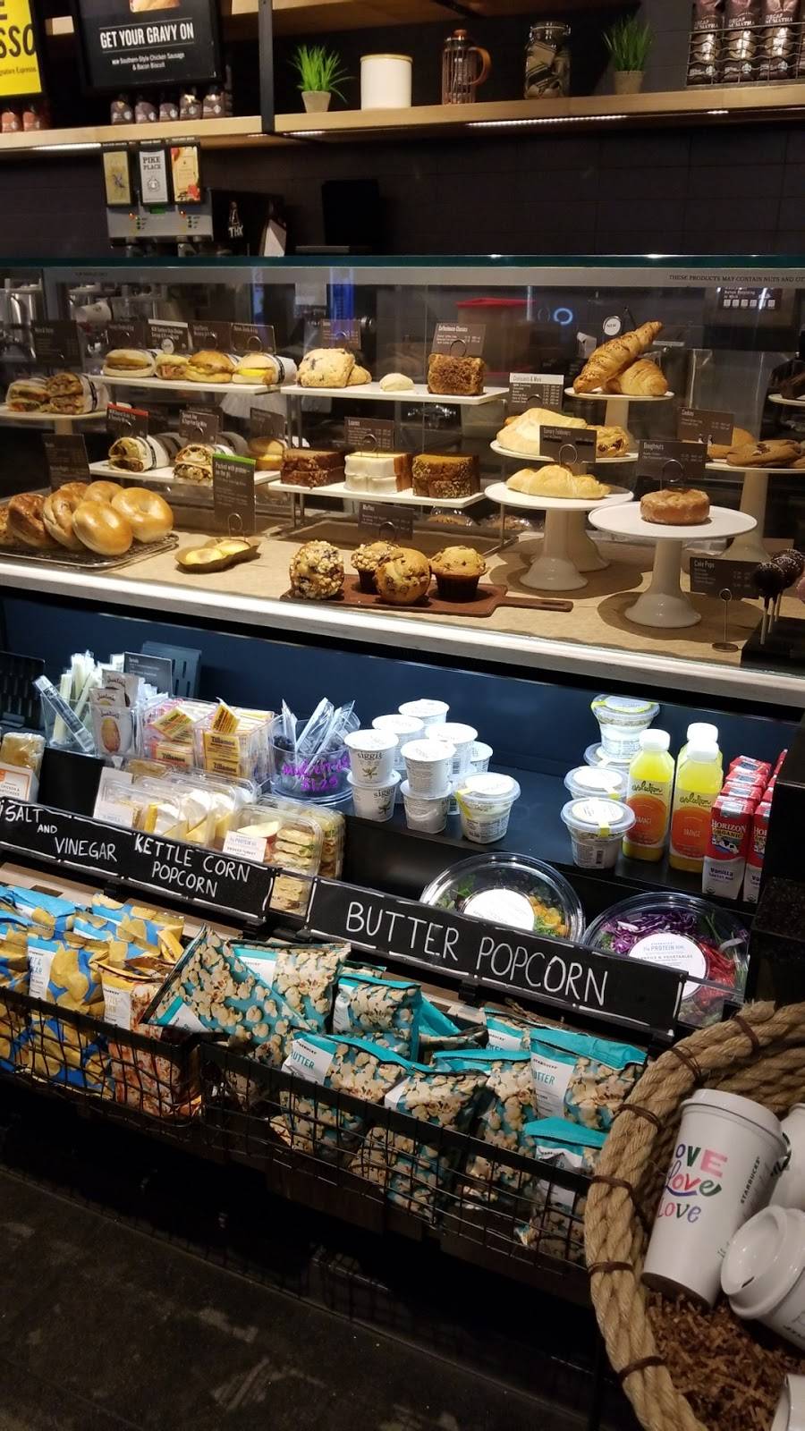 Starbucks | cafe | 9301 Tampa Ave, Northridge, CA 91324, USA | 8187734628 OR +1 818-773-4628