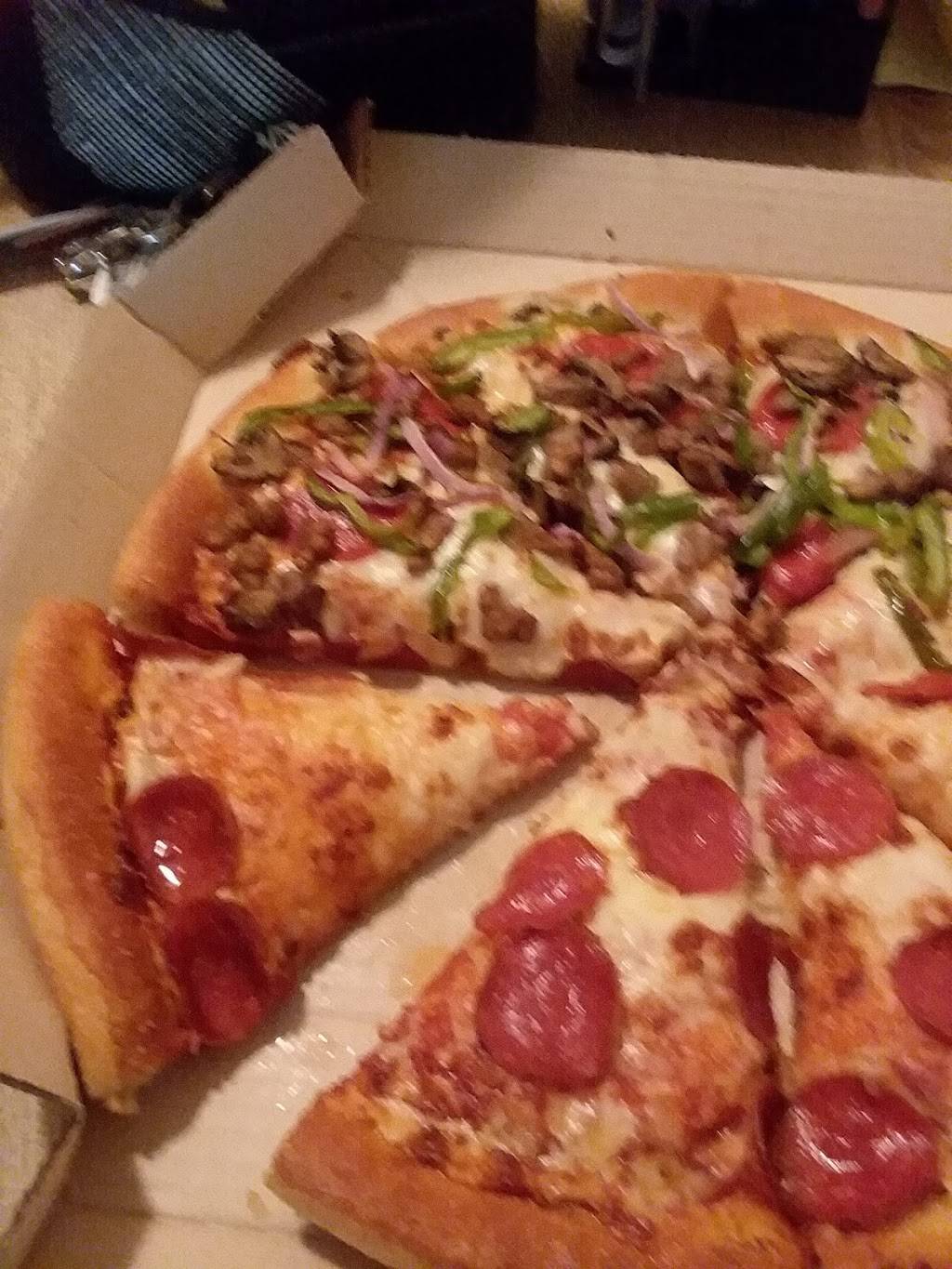 Pizza Hut | restaurant | 4500 De Zavala Rd, San Antonio, TX 78249, USA | 2104933101 OR +1 210-493-3101