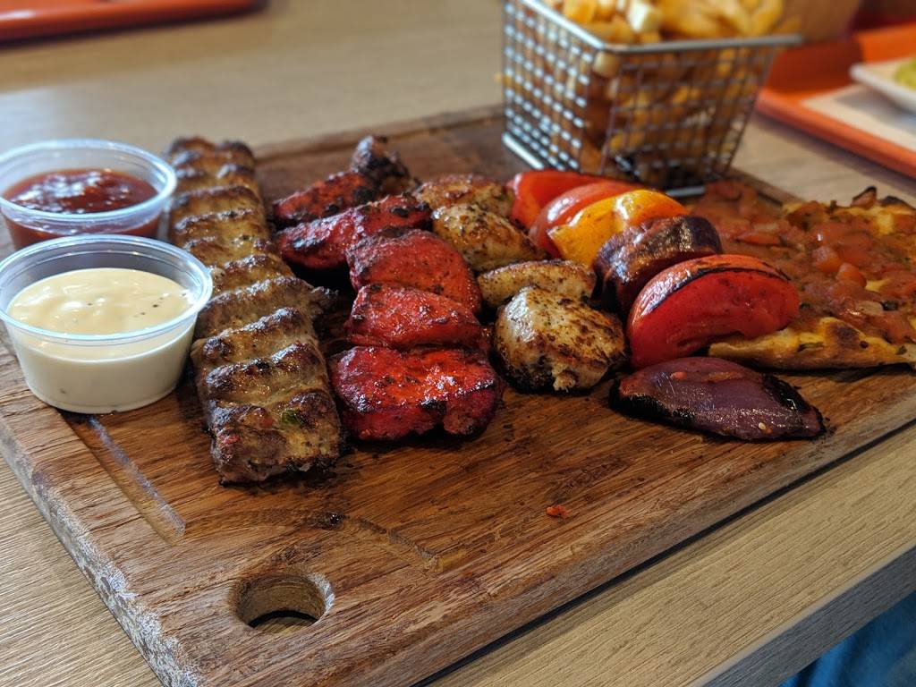 Naan & Kabob | restaurant | 1801 Lawrence Ave E, Scarborough, ON M1R 2X9, Canada | 4162858191 OR +1 416-285-8191