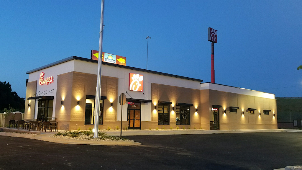Chick-fil-A | restaurant | 1197 GA-50 W, Tifton, GA 31793, USA | 2293870011 OR +1 229-387-0011