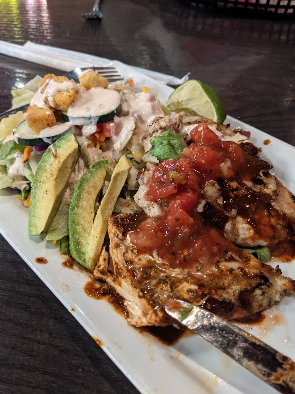 Red Robin Gourmet Burgers and Brews | restaurant | 1021 N Columbia Center Blvd, Kennewick, WA 99336, USA | 5097366008 OR +1 509-736-6008