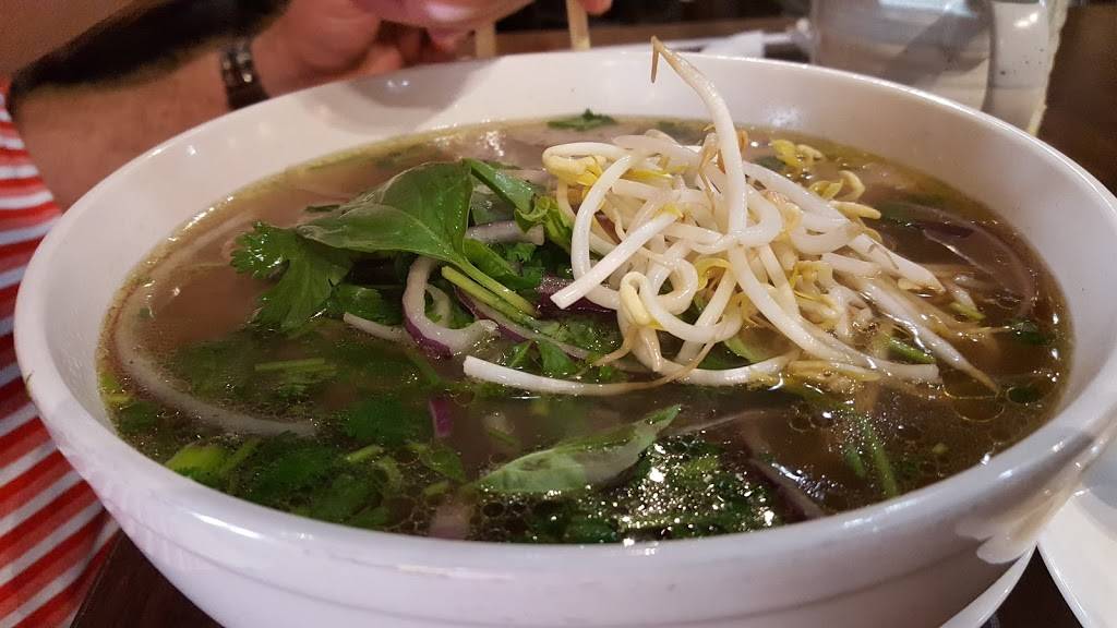 Simply Pho House | restaurant | 101 US-281, Marble Falls, TX 78654, USA | 8302205013 OR +1 830-220-5013