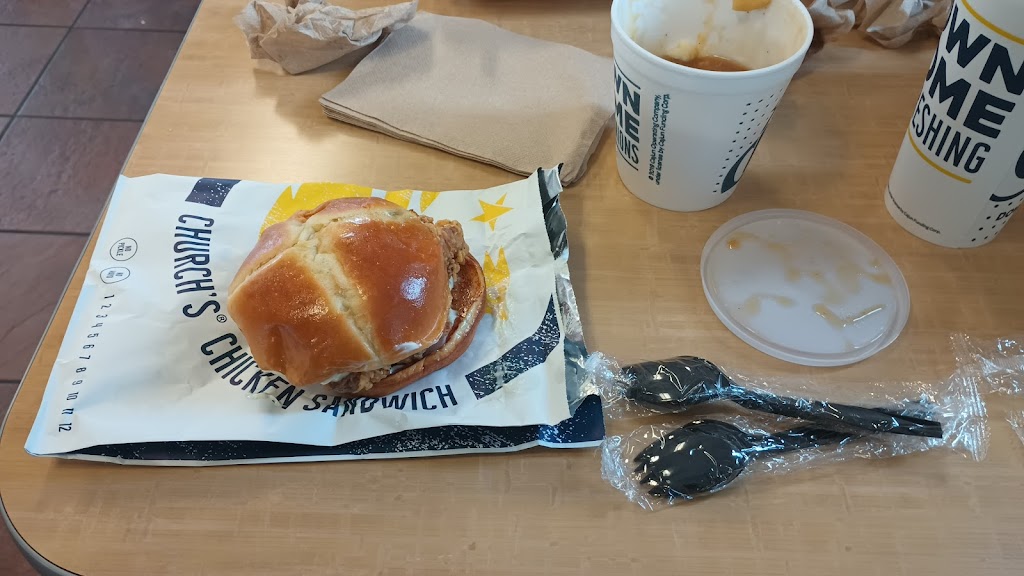 Churchs Texas Chicken | restaurant | US Business Hwy 83 and Starr Plaza, Rio Grande City, TX 78582, USA | 9564878686 OR +1 956-487-8686