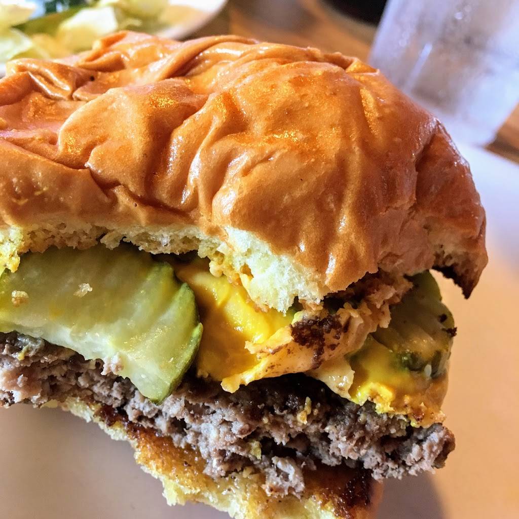 Little Oscars Restaurant | restaurant | 23470 Emery Ave, Hampton, MN 55031, USA | 6514376327 OR +1 651-437-6327