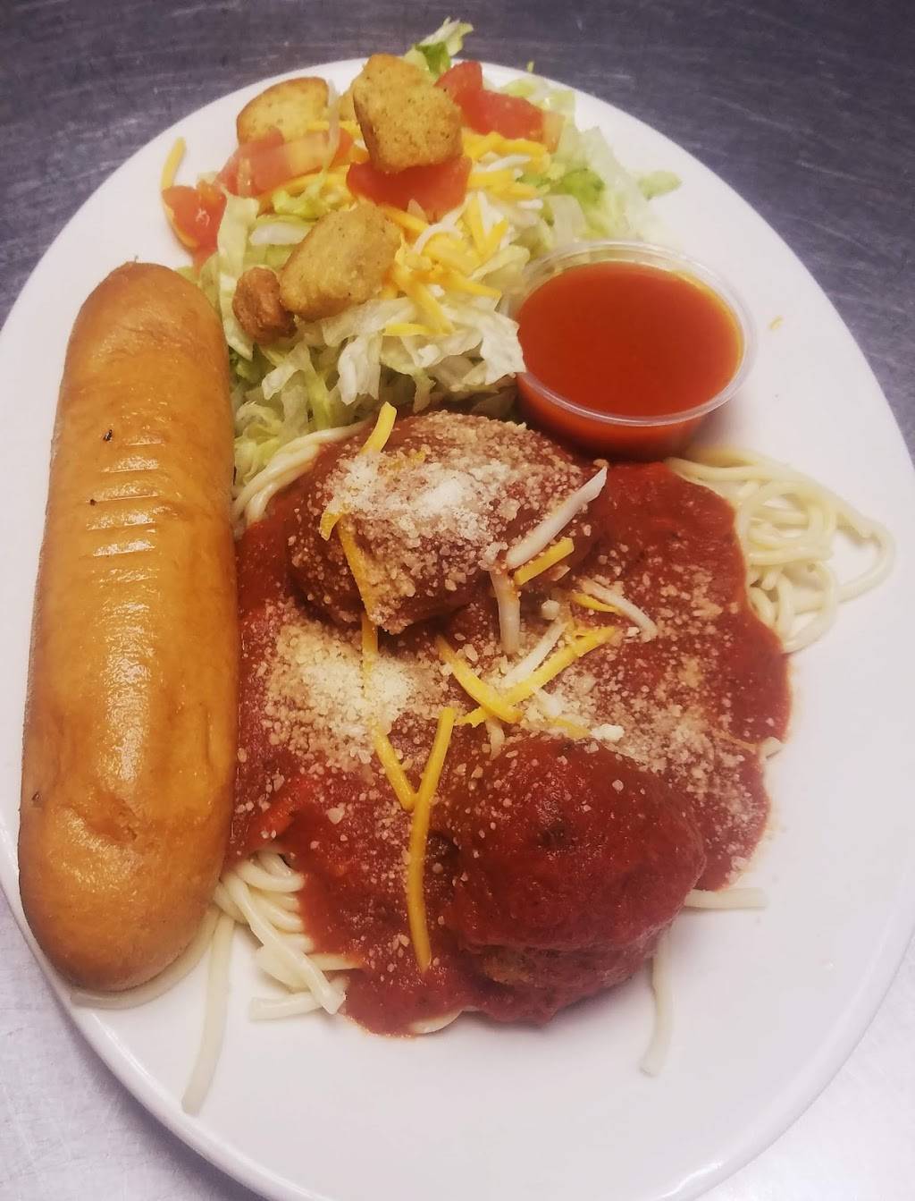 Country Inn Bar & Grill | restaurant | N9195 WI-55, Pickerel, WI 54465, USA | 7154843121 OR +1 715-484-3121