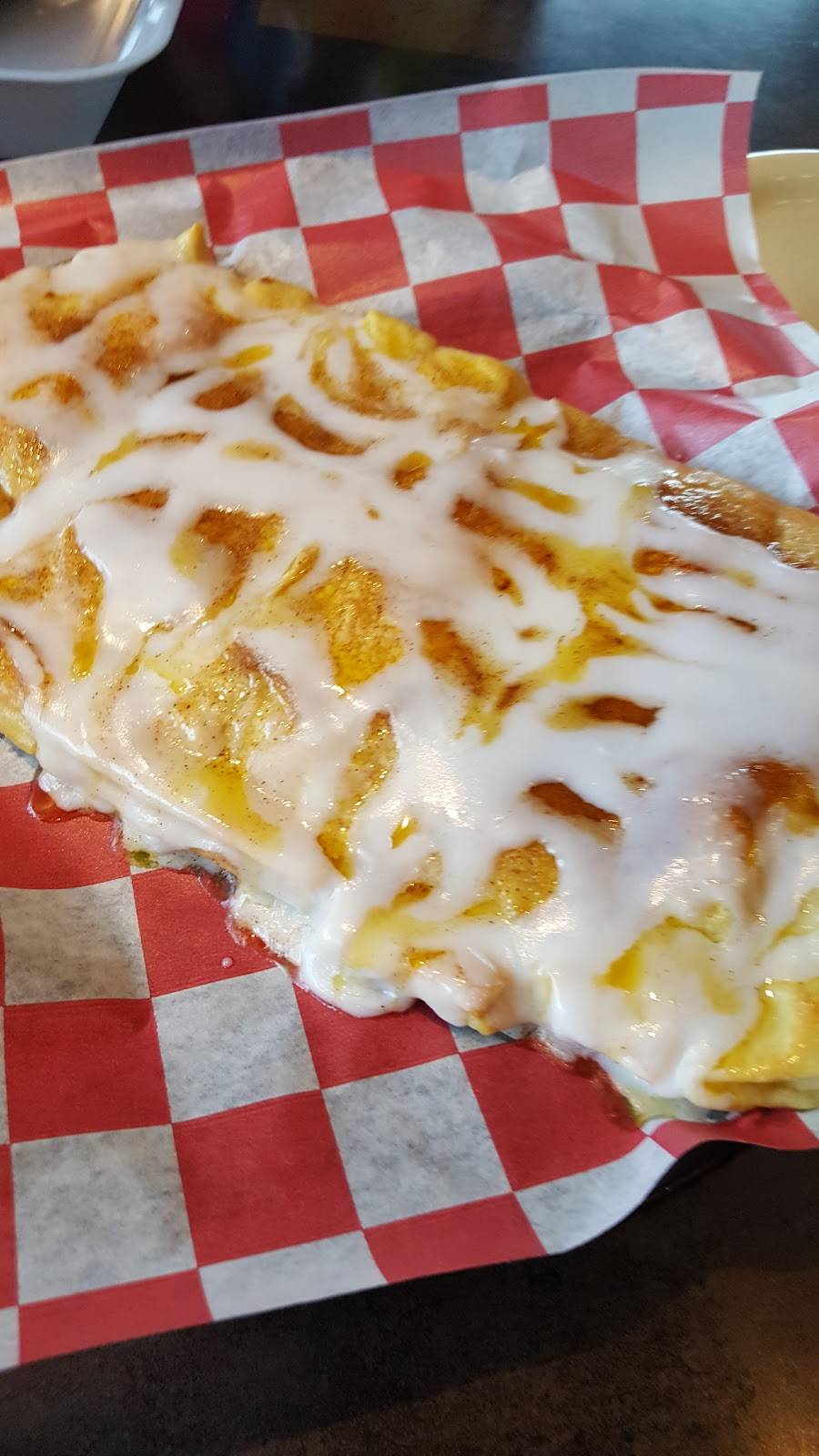 Village Inn Pizza Parlor | restaurant | 2215 44th St SE, Grand Rapids, MI 49508, USA | 6162811444 OR +1 616-281-1444