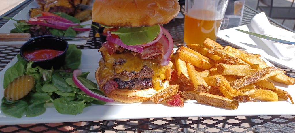 Sharon James Cellars | restaurant | 11303 Kinsman Rd, Newbury Township, OH 44065, USA | 4407394065 OR +1 440-739-4065