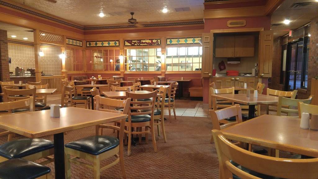 Bojangles Famous Chicken n Biscuits | restaurant | 12 Golden Leaf Dr, Louisburg, NC 27549, USA | 9194966879 OR +1 919-496-6879