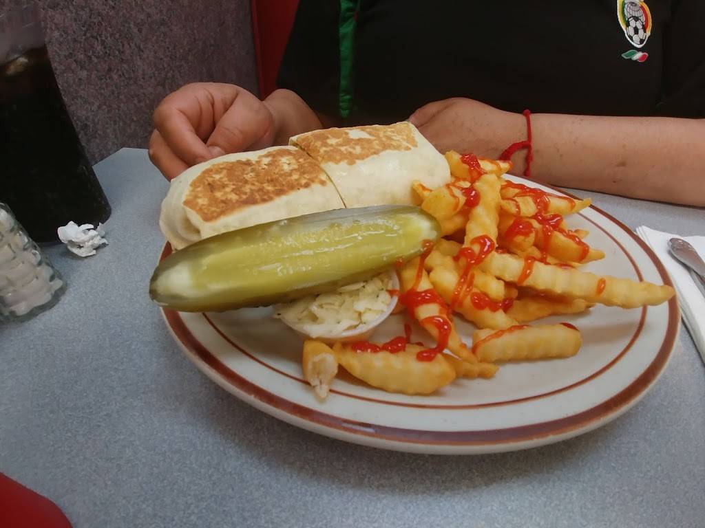 Chriss Texas Wiener Family Restaurant | meal takeaway | 51 S Orange Ave, South Orange, NJ 07079, USA | 9737636300 OR +1 973-763-6300