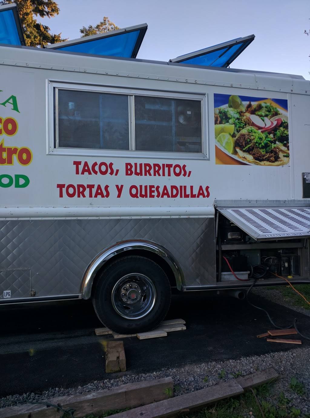 El Taco Maestro | restaurant | 13526 Hwy 99, Everett, WA 98204, USA | 4254668261 OR +1 425-466-8261